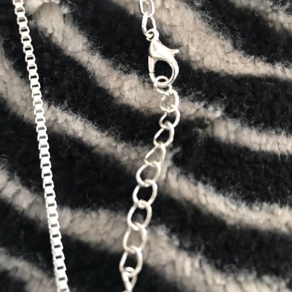 COPY - MUST HAVE PAW PRINT NECKLACE!!!🐾🐾 - Picture 7 of 10